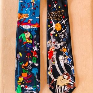 Warner Bros. Looney Tunes Mania Novelty Ties (set) in Blue and Black.